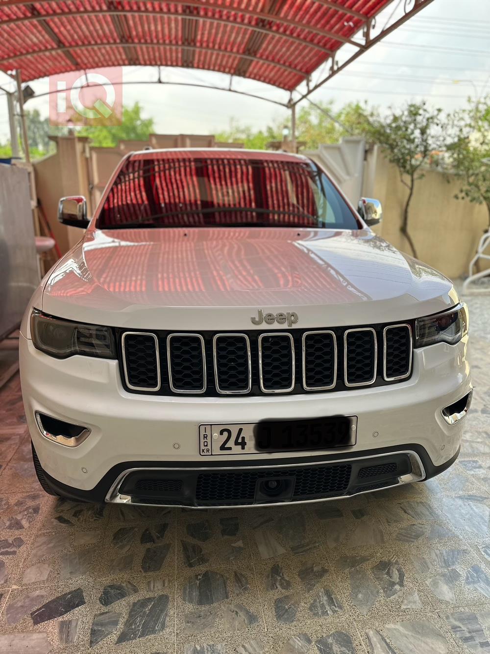 جیپ گراند شیرۆکی